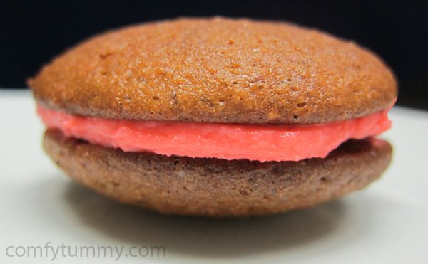 vanilla-raspberry-cream-scd-whoopie-pies